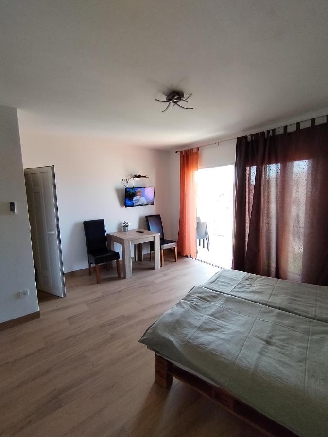 Stonewood Dalmacija Apartman Primošten Kültér fotó